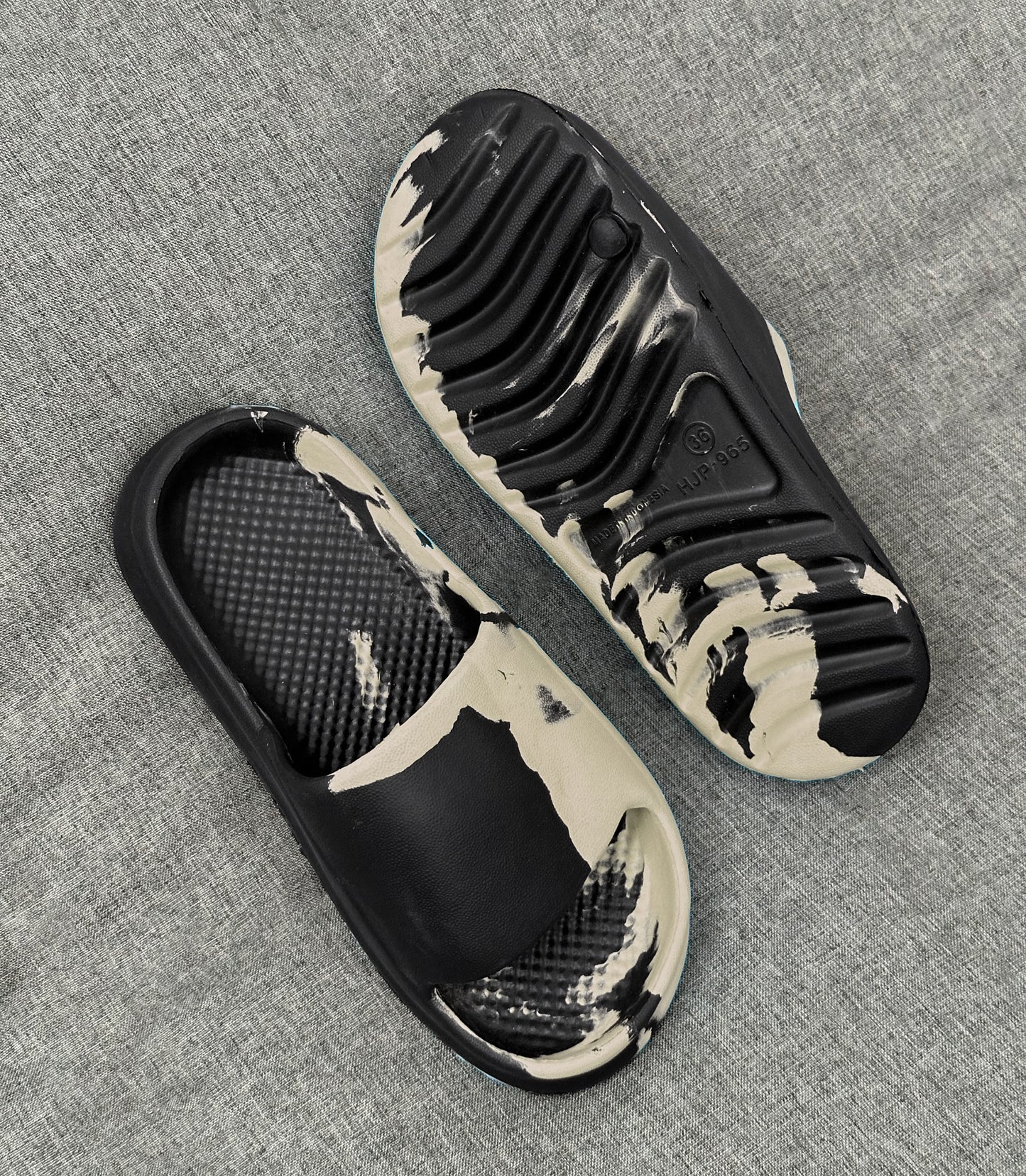 Sandal Tie Dye Pria 965M
