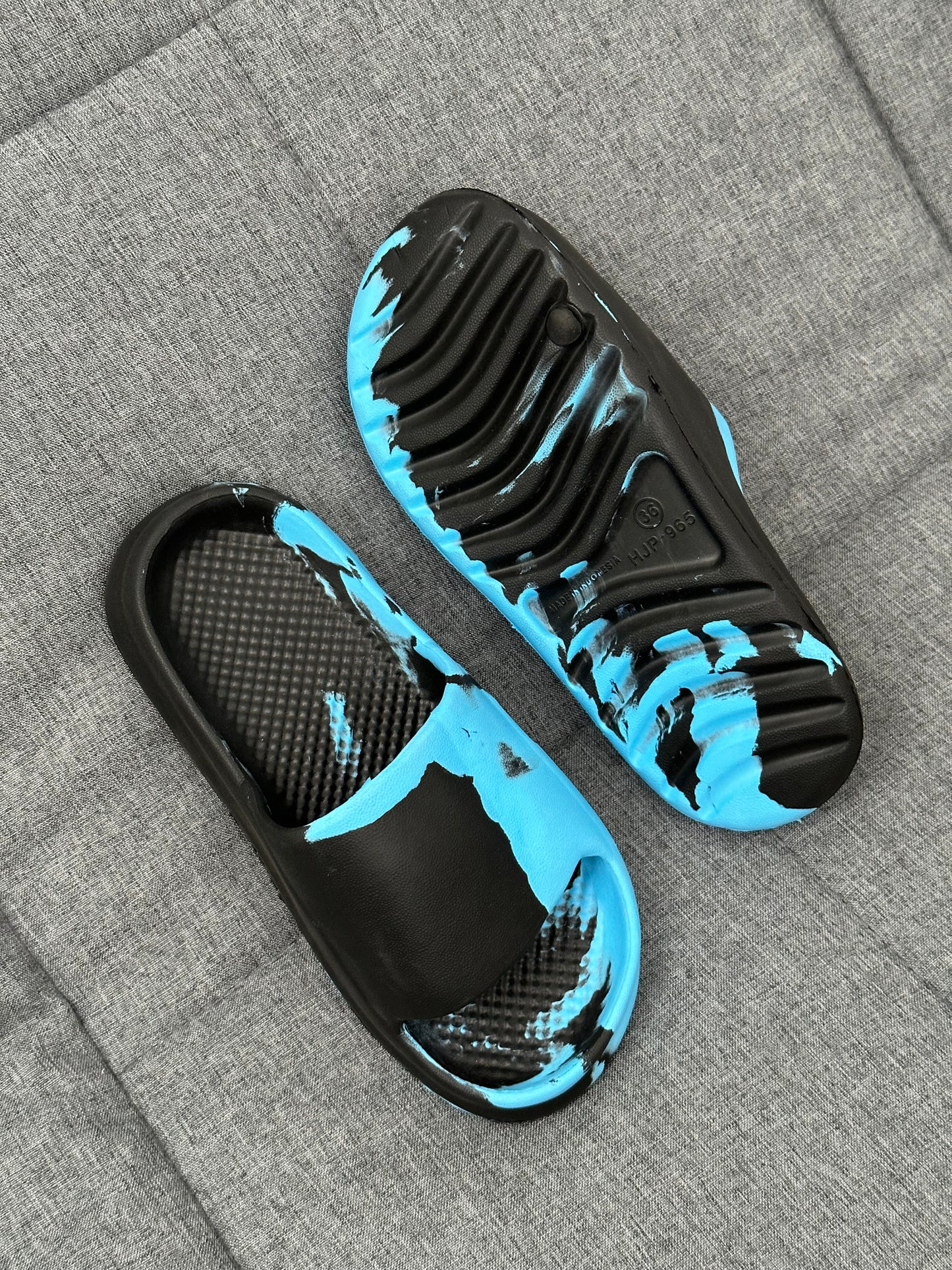 Sandal Tie Dye Pria 965M